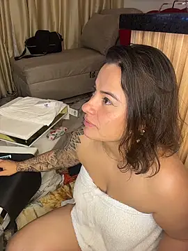 liz and thiago online show from 11/02/25, 03:31