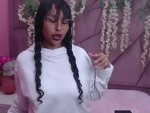 LILI CANDIES online show from 10/02/25, 12:45