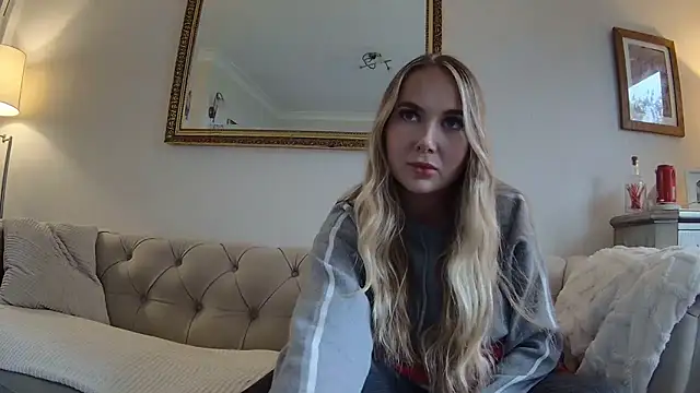 BarbieDolly x online show from 10/08/25, 02:36