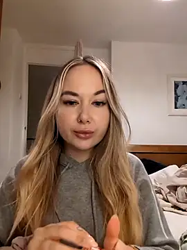 BarbieDolly x online show from 11/04/25, 04:50