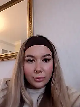 BarbieDolly x online show from 11/07/25, 03:23