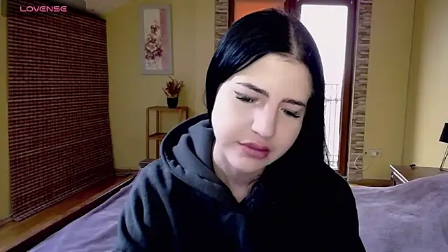 Malibu J online show from 10/10/25, 12:04