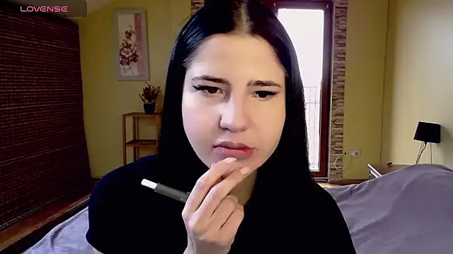 Malibu J online show from 10/11/25, 08:13