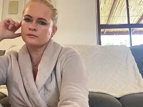 Sweet-TessaXX online show from 10/01/25, 05:46