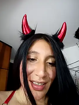 Snapshot of __Antonella chatting on 10/05/25, 03:16 Antonella online show from 10/05/25, 03:16