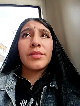 Snapshot of __Antonella chatting on 10/22/25, 03:12 Antonella online show from 10/22/25, 03:12