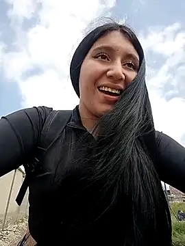 Snapshot of __Antonella chatting on 10/24/25, 02:57 Antonella online show from 10/24/25, 02:57