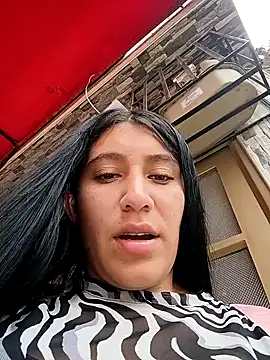 Snapshot of __Antonella chatting on 10/25/25, 03:18 Antonella online show from 10/25/25, 03:18