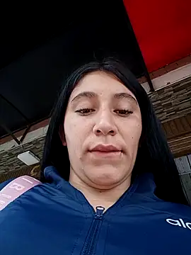 Snapshot of __Antonella chatting on 11/02/25, 02:30 Antonella online show from 11/02/25, 02:30