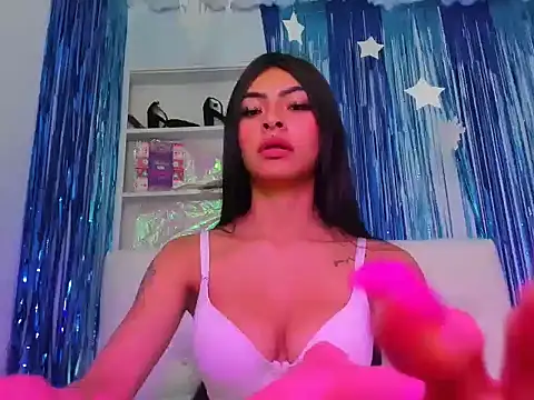 laylahotl online show from 10/06/25, 02:25