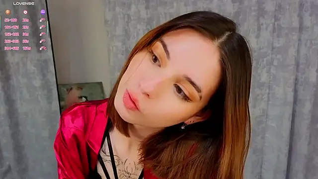 LunaraRada online show from 11/03/25, 02:40