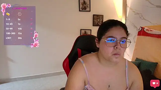 Nina Rouge7 online show from 11/16/25, 12:33