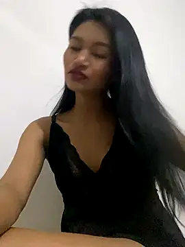 Snapshot of fenixzara chatting on 10/01/25, 12:49 fenixzara online show from 10/01/25, 12:49