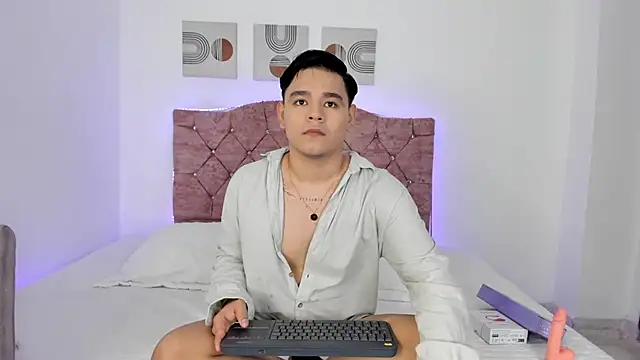 Snapshot of KairoBlaze chatting on 09/25/25, 04:05 KairoBlaze online show from 09/25/25, 04:05