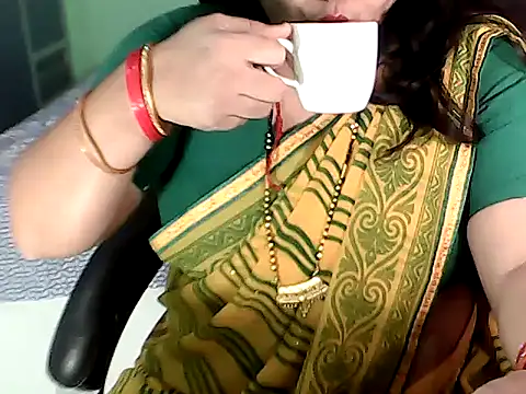 Snapshot of BABITA_KUMARII chatting on 11/05/25, 04:51 BABITA KUMARII online show from 11/05/25, 04:51