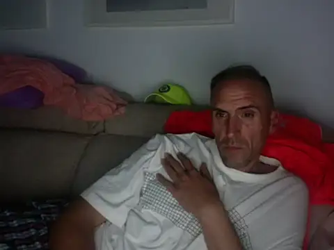 Snapshot of LADYVANESA41 chatting on 10/29/25, 01:52 LADYVANESA41 online show from 10/29/25, 01:52