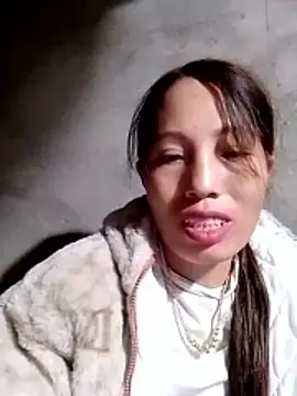 Snapshot of Sera_sexy01 chatting on 11/18/25, 06:23 Sera sexy01 online show from 11/18/25, 06:23