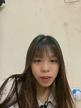 Hanaa07  online show from 11/17/25, 12:38