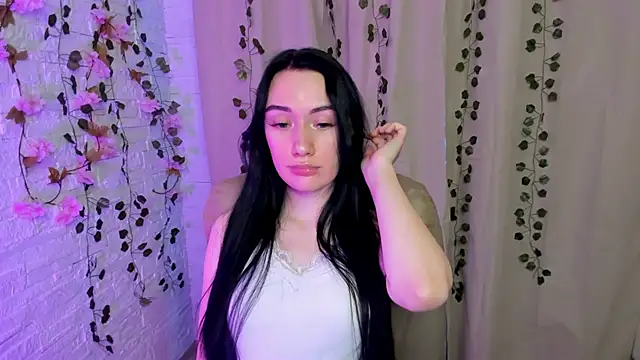 Snapshot of Arina_Meow19 chatting on 11/27/25, 08:05 Arina Meow19 online show from 11/27/25, 08:05