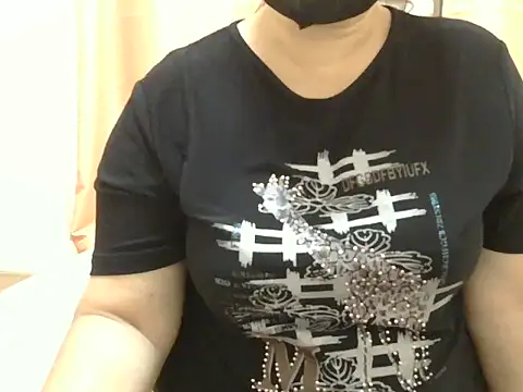 Kimkhaepretty online show from 09/26/25, 02:43