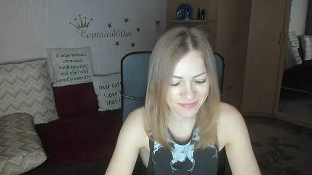 Tiffany Bates online show from 11/10/25, 03:27