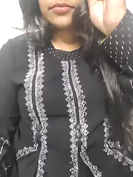 Snapshot of Miss_Rose__ chatting on 10/06/25, 05:10 Miss Rose online show from 10/06/25, 05:10