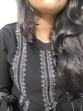 Snapshot of Miss_Rose__ chatting on 10/14/25, 03:57 Miss Rose online show from 10/14/25, 03:57