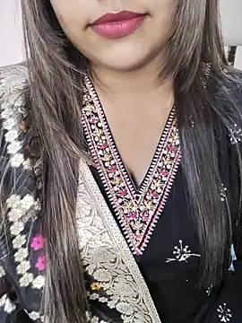 Snapshot of Miss_Rose__ chatting on 11/01/25, 05:48 Miss Rose online show from 11/01/25, 05:48