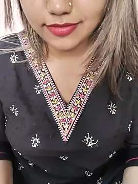 Snapshot of Miss_Rose__ chatting on 11/02/25, 06:05 Miss Rose online show from 11/02/25, 06:05