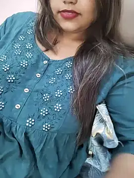 Snapshot of Miss_Rose__ chatting on 11/07/25, 07:41 Miss Rose online show from 11/07/25, 07:41