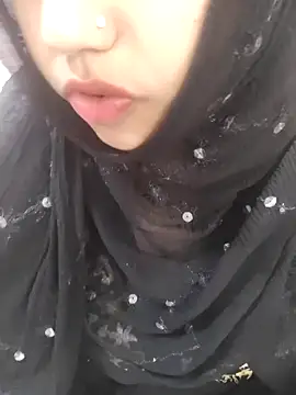 Snapshot of Miss_Rose__ chatting on 11/10/25, 06:01 Miss Rose online show from 11/10/25, 06:01