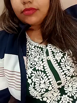 Snapshot of Miss_Rose__ chatting on 11/18/25, 07:24 Miss Rose online show from 11/18/25, 07:24