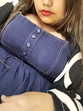 Snapshot of Miss_Rose__ chatting on 11/18/25, 07:29 Miss Rose online show from 11/18/25, 07:29