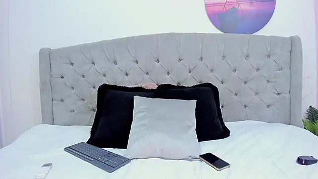 melevansxs online show from 11/12/25, 08:30