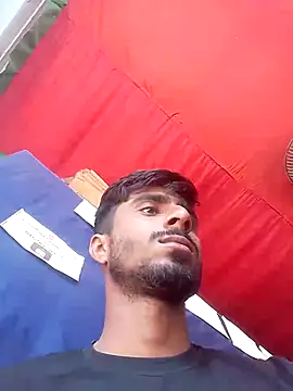 Snapshot of LesserUpset chatting on 11/18/25, 03:56 LesserUpset online show from 11/18/25, 03:56