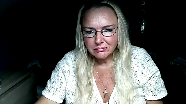 Snapshot of Sandy-Summer chatting on 09/25/25, 11:25 Sandy-Summer online show from 09/25/25, 11:25
