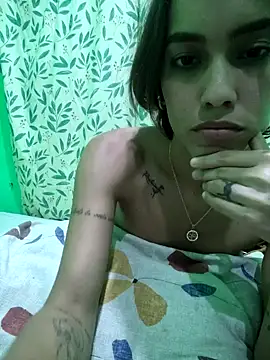 Snapshot of Lilo-skinny chatting on 10/17/25, 02:59 Lilo-skinny online show from 10/17/25, 02:59