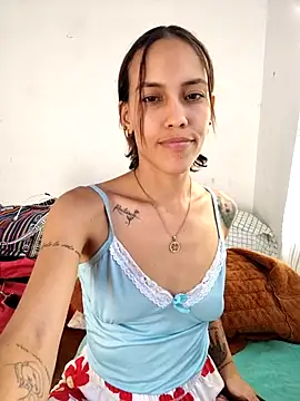 Snapshot of Lilo-skinny chatting on 10/19/25, 09:59 Lilo-skinny online show from 10/19/25, 09:59