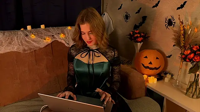 LilianLee online show from 10/27/25, 02:43