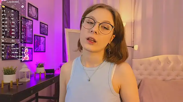 Bubblegum Babe  online show from 10/09/25, 08:18