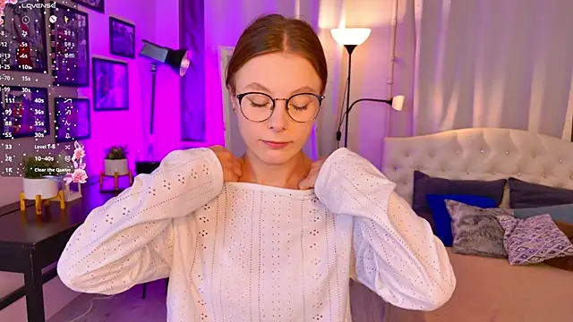 Bubblegum Babe  online show from 10/19/25, 08:31