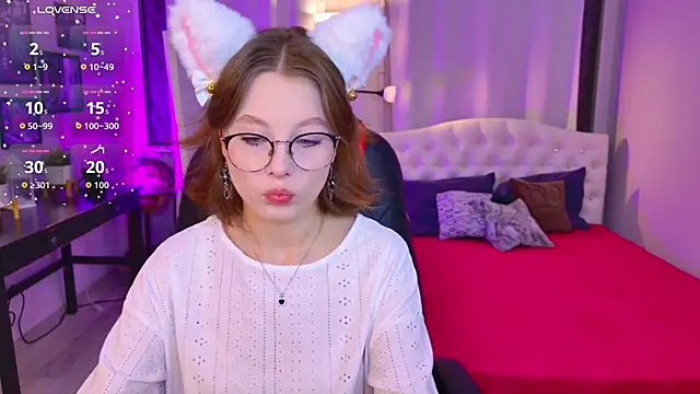 Bubblegum Babe  online show from 10/26/25, 08:48