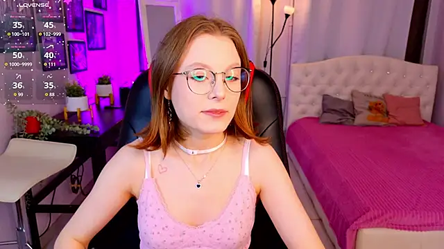 Bubblegum Babe  online show from 11/01/25, 08:11