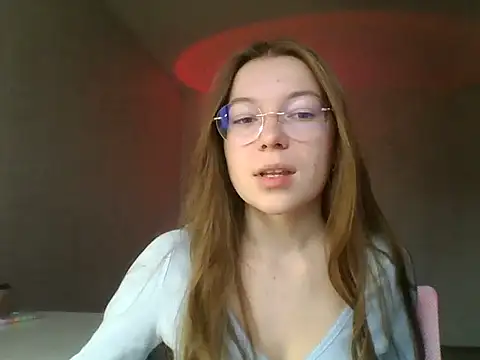 Snapshot of Melirynn chatting on 10/24/25, 08:55 Melirynn online show from 10/24/25, 08:55