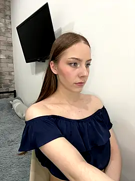 Im Regina online show from 10/31/25, 05:47