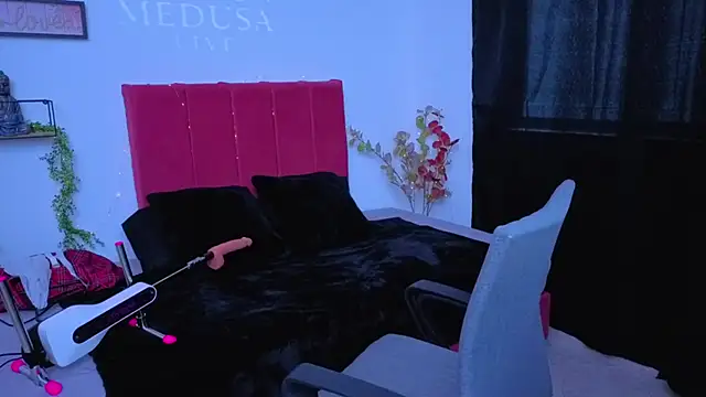 pequitasmedusa9 online show from 10/07/25, 07:55