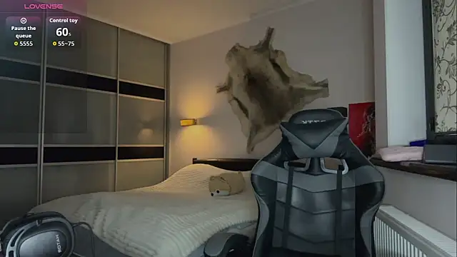 EvaCarter1 online show from 10/11/25, 06:45