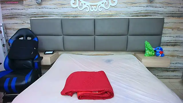 Lovers 21 online show from 10/24/25, 12:19