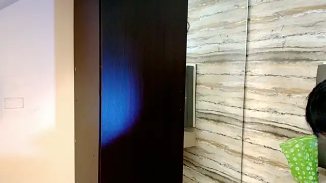 Lovers 21 online show from 11/17/25, 11:43