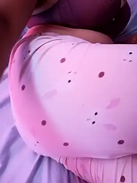 Snapshot of Valentina_morsh chatting on 11/13/25, 06:07 Valentina morsh online show from 11/13/25, 06:07